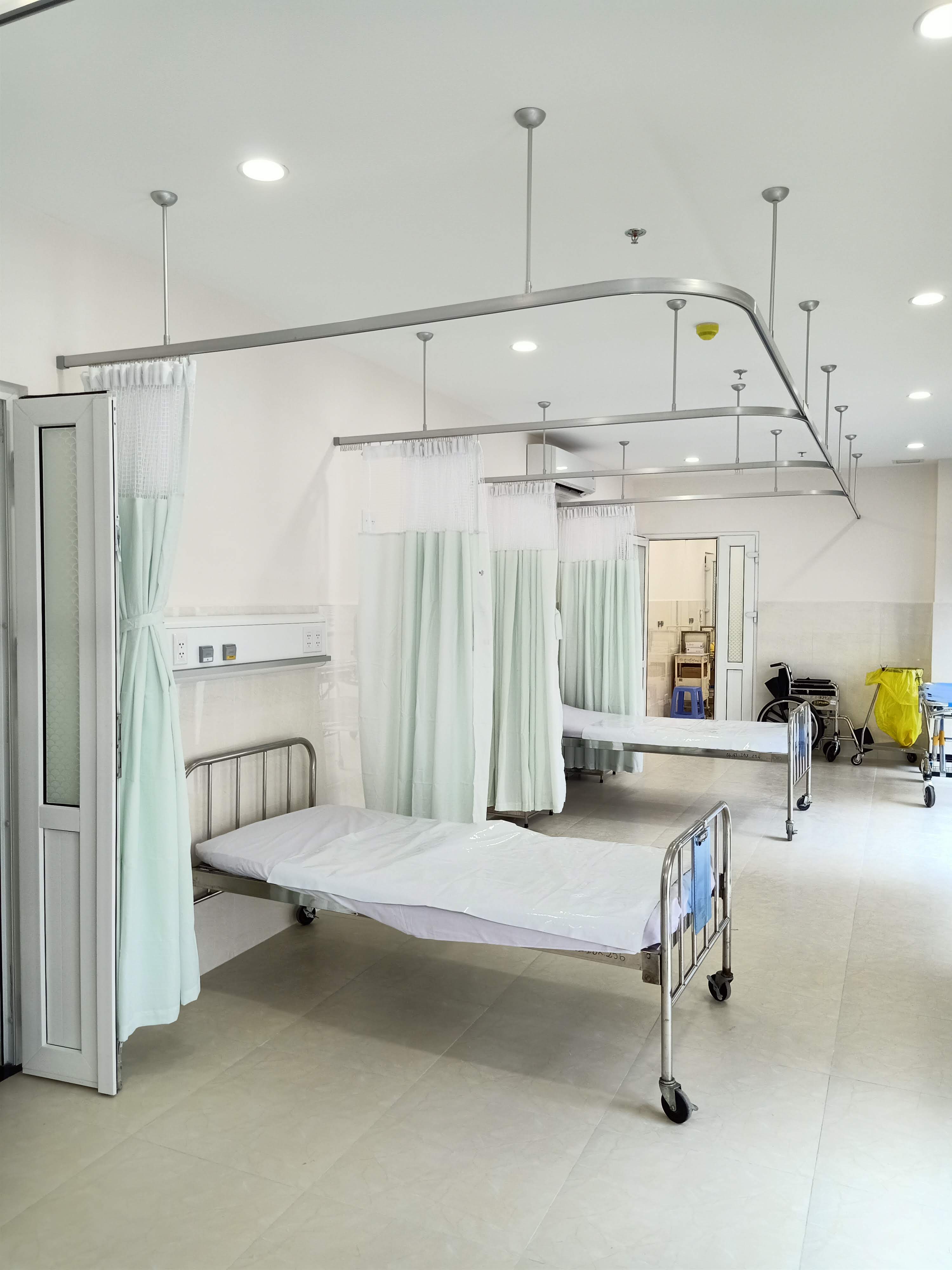 Rèm y tế Hàn Quốc SOMED với khung nhôm bệnh viện